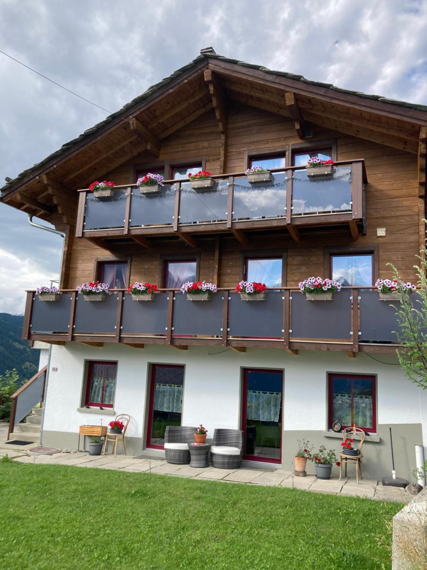 Haus Dorfblick Grächen Exterior foto